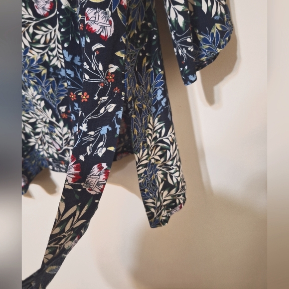 NWOT J. Jill women's large black floral boho tunic top bell sleeves rayon - Picture 4 of 7